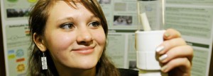 17-jarig meisje bouwt onder haar bed een innovatief algen biobrandstof lab